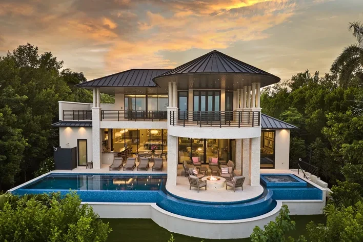 Build-to-suit construction services in Lady Lake, FL